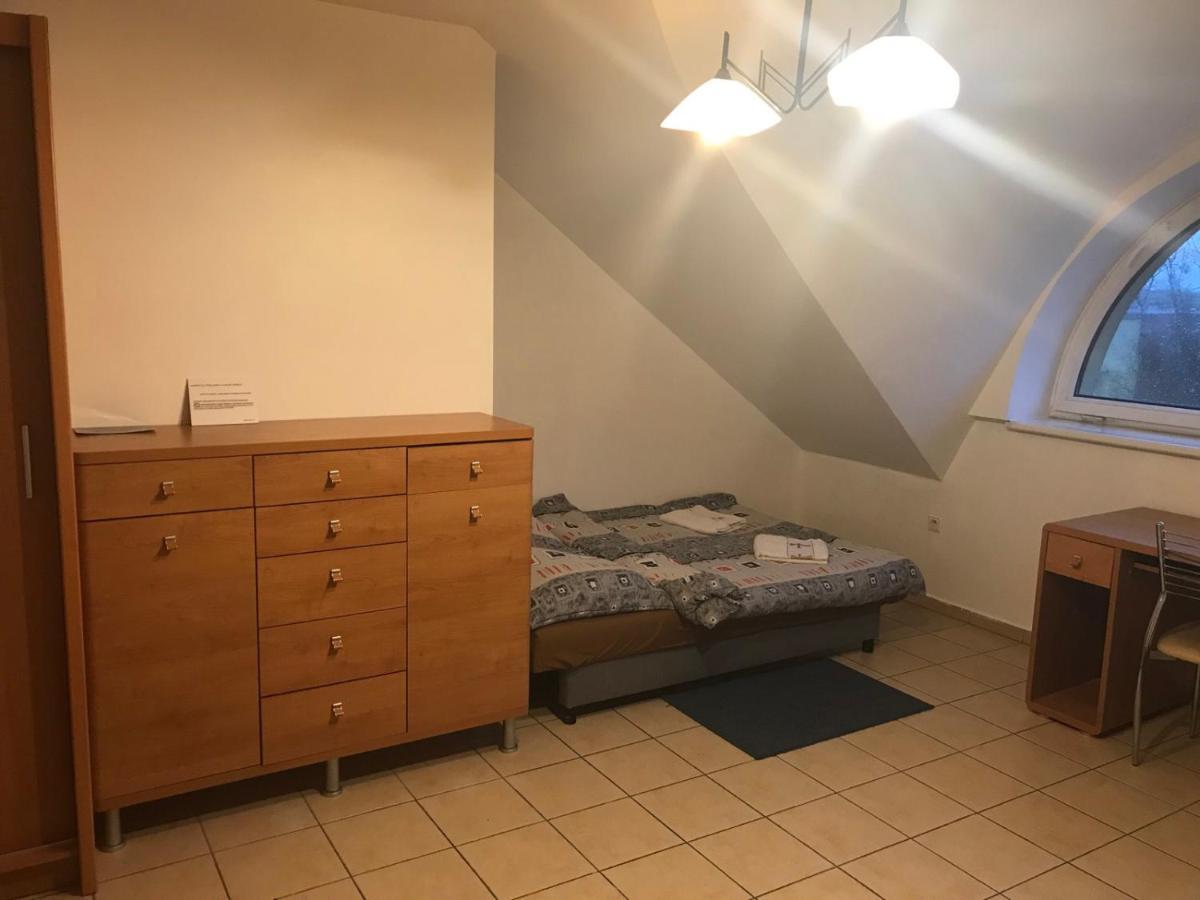 Pilgrims Place Hostel Czestochowa Ngoại thất bức ảnh