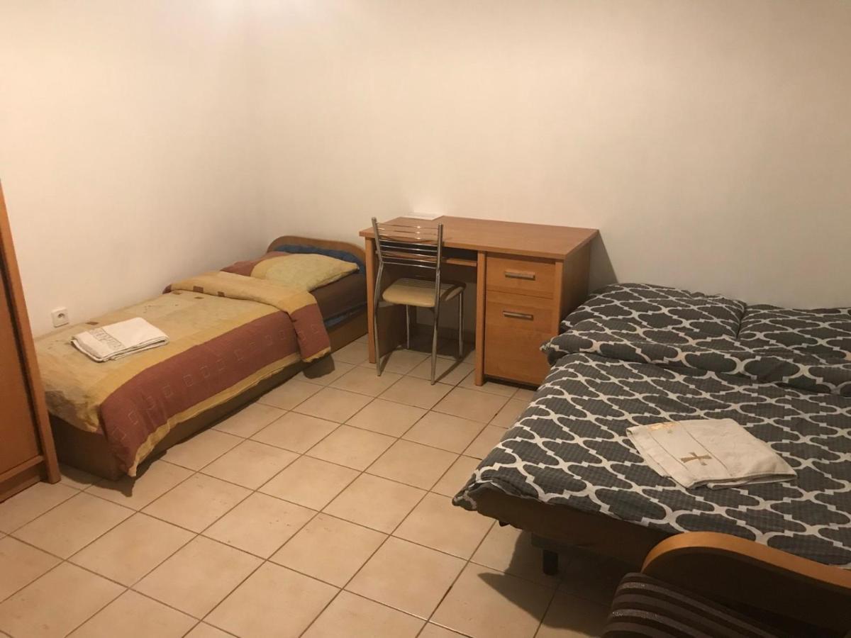 Pilgrims Place Hostel Czestochowa Ngoại thất bức ảnh